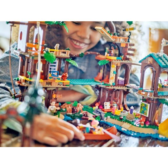 LEGO Friends - Lombház a kalandtáborban (42631)